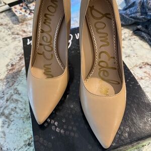 Sam Edelman Nude Pointed Toe Heels